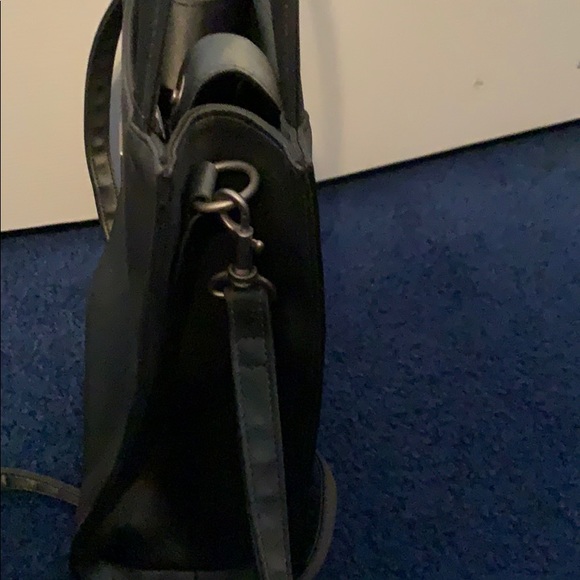 BASS Vinyl Lunch Bag with Strap NWT - Picture 4 of 4